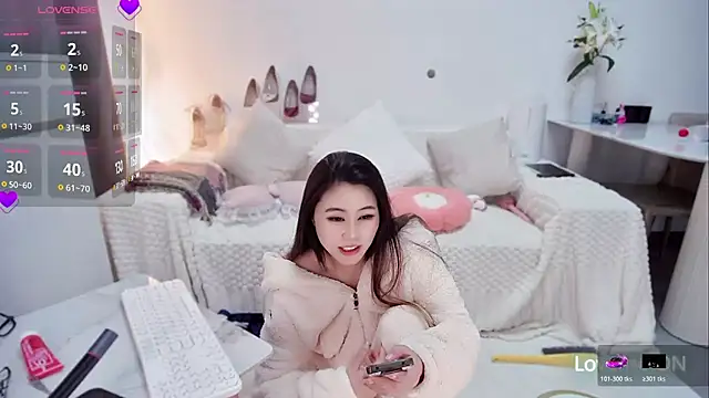 Feifei-cn online show from November 18, 2:32 pm