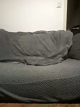 Snapshot of leloupblanc5304 chatting on December 4, 8:40 pm leloupblanc5304 online show from December 4, 8:40 pm