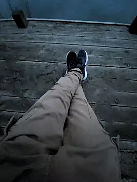 Snapshot of leloupblanc5304 chatting on February 20, 5:51 pm leloupblanc5304 online show from February 20, 5:51 pm