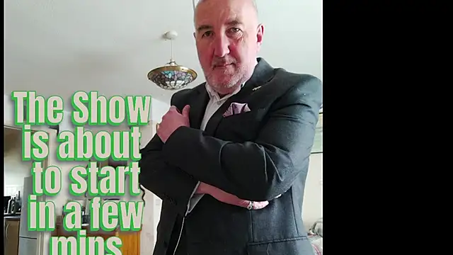 Snapshot of Adamdaddybear chatting on July 11, 6:49 am Adamdaddybear online show from July 11, 6:49 am