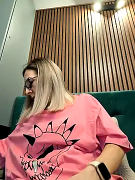 SukyGirl online show from December 23, 4:44 am