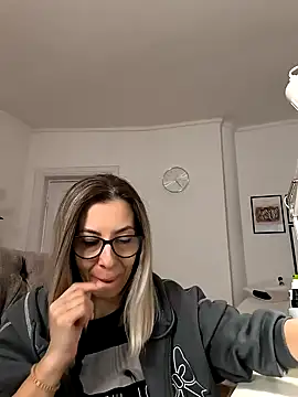 SukyGirl online show from December 28, 12:24 pm