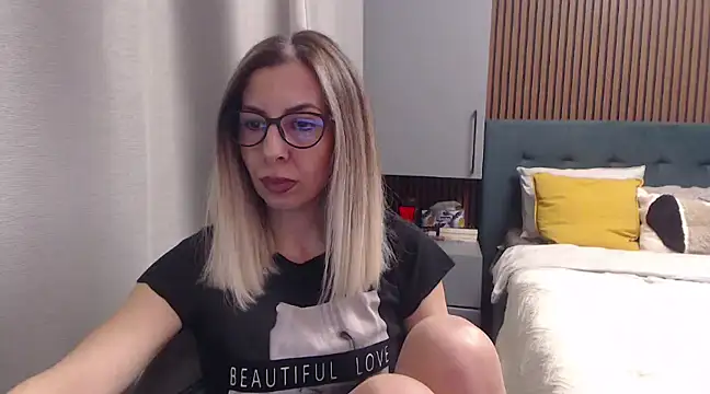 SukyGirl online show from January 18, 7:58 pm