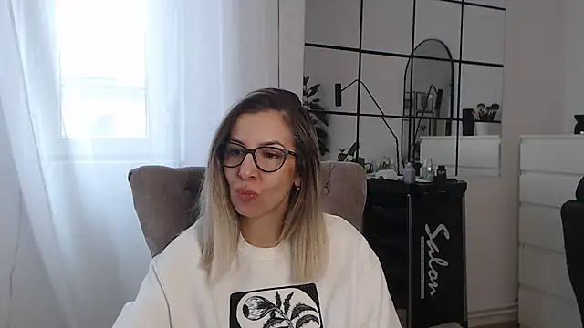 SukyGirl online show from January 25, 8:31 am