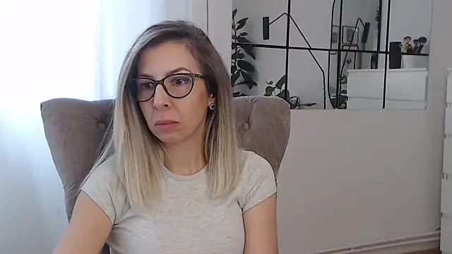 SukyGirl online show from January 27, 7:35 am