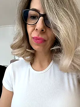 SukyGirl online show from February 7, 11:45 am