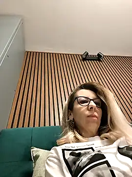 SukyGirl online show from February 19, 6:22 am