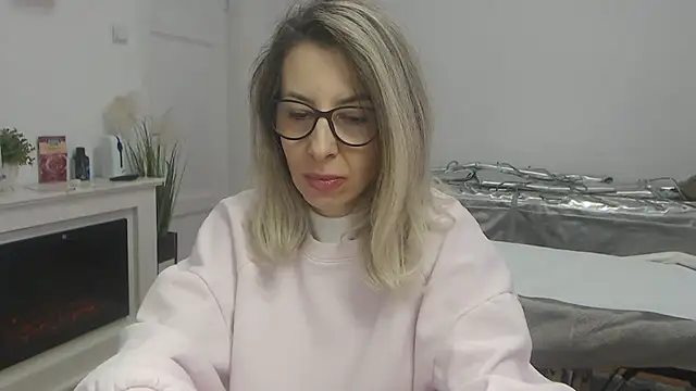 SukyGirl online show from February 25, 8:14 am