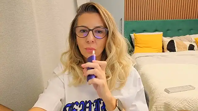 SukyGirl online show from October 22, 10:15 am