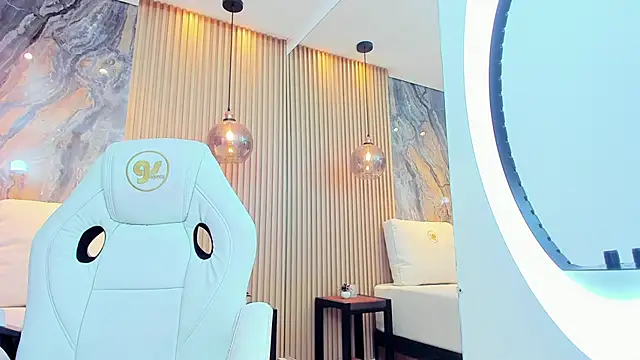 Snapshot of ella_harper chatting on January 29, 2:30 am ella harper online show from January 29, 2:30 am