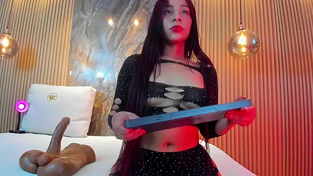 Snapshot of ella_harper chatting on February 7, 6:03 am ella harper online show from February 7, 6:03 am