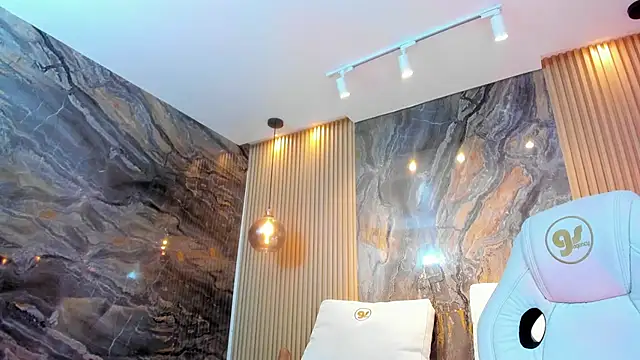 Snapshot of ella_harper chatting on February 8, 6:12 am ella harper online show from February 8, 6:12 am