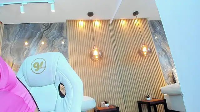 Snapshot of ella_harper chatting on February 8, 9:13 am ella harper online show from February 8, 9:13 am