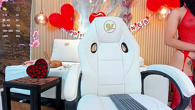 Snapshot of ella_harper chatting on February 15, 2:26 am ella harper online show from February 15, 2:26 am