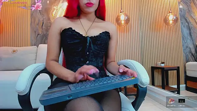 Snapshot of ella_harper chatting on November 27, 2:46 am ella harper online show from November 27, 2:46 am