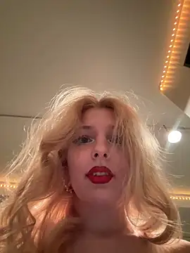 XMelissaX online show from September 12, 7:47 pm