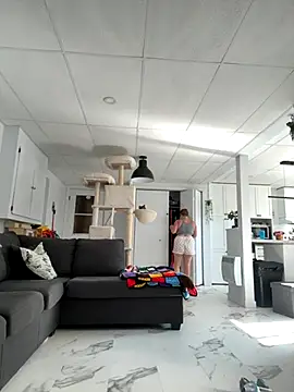 Sweetleeahxx online show from September 16, 1:01 pm