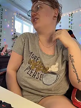 Sweetleeahxx online show from April 6, 11:11 am