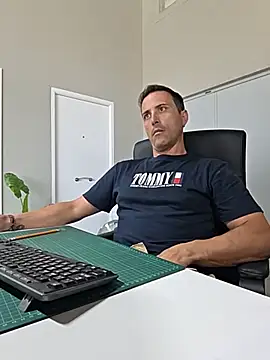 Snapshot of Lucas___81 chatting on July 11, 10:51 am Lucas 81 online show from July 11, 10:51 am