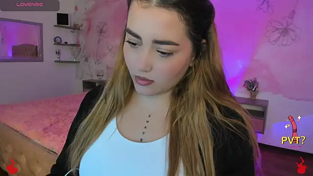 Lucia star   online show from February 13, 2:45 am