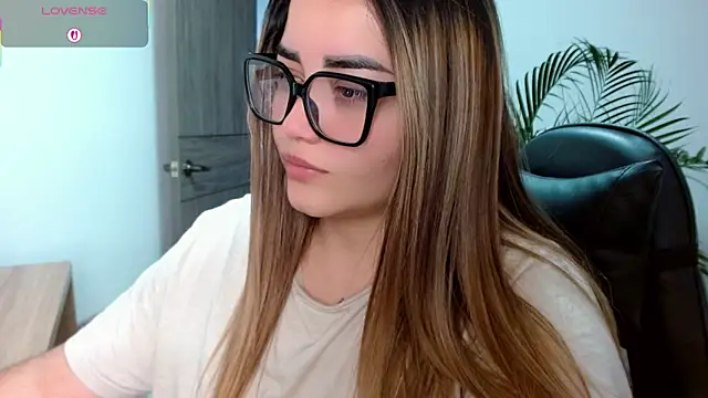 Snapshot of Lucia_star__ chatting on May 10, 2:44 pm Lucia star online show from May 10, 2:44 pm