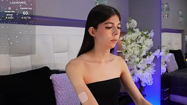 CuteAri online show from November 2, 8:33 pm