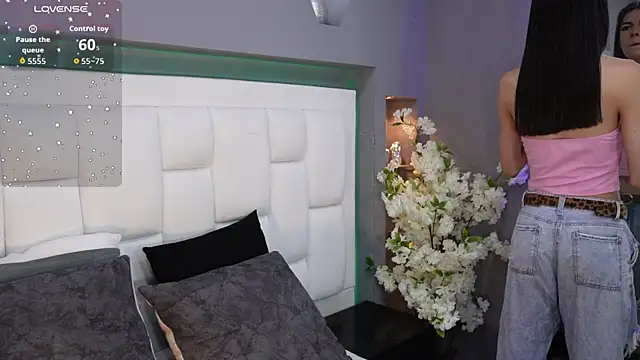 CuteAri online show from April 20, 8:10 pm