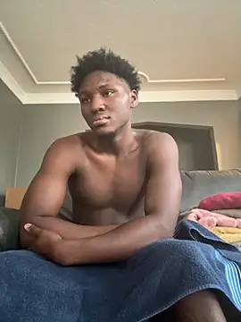 Snapshot of Festivitiesking1 chatting on October 6, 1:19 pm Festivitiesking1 online show from October 6, 1:19 pm