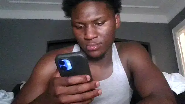 Snapshot of Festivitiesking1 chatting on October 10, 12:31 am Festivitiesking1 online show from October 10, 12:31 am