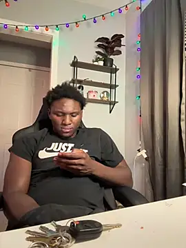 Snapshot of Festivitiesking1 chatting on November 14, 4:00 am Festivitiesking1 online show from November 14, 4:00 am