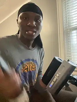 Snapshot of Festivitiesking1 chatting on November 20, 1:00 pm Festivitiesking1 online show from November 20, 1:00 pm