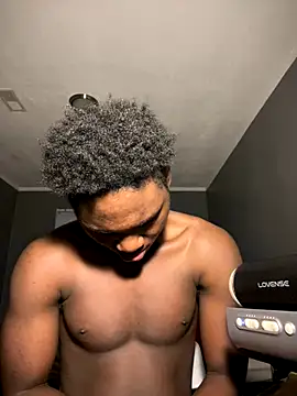 Snapshot of Festivitiesking1 chatting on December 5, 12:36 pm Festivitiesking1 online show from December 5, 12:36 pm