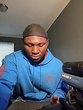 Snapshot of Festivitiesking1 chatting on December 19, 4:58 pm Festivitiesking1 online show from December 19, 4:58 pm