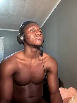 Snapshot of Festivitiesking1 chatting on December 20, 5:03 am Festivitiesking1 online show from December 20, 5:03 am