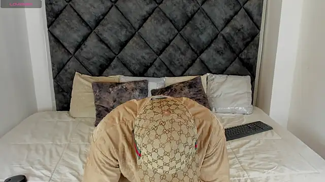 Snapshot of Latrellx7 chatting on September 19, 3:08 am Latrellx7 online show from September 19, 3:08 am