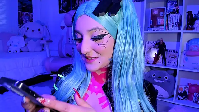 julyana  online show from March 3, 1:20 pm