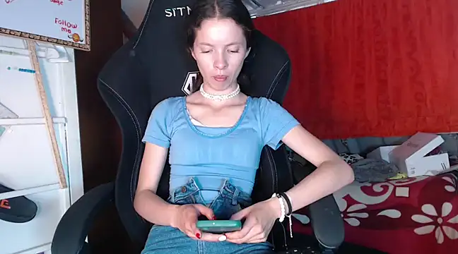 Snapshot of sweetdam12 chatting on January 17, 7:27 pm sweetdam12 online show from January 17, 7:27 pm