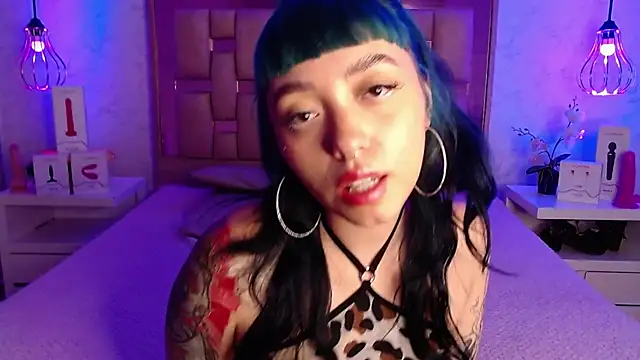 GigiVolkova online show from January 2, 10:33 pm