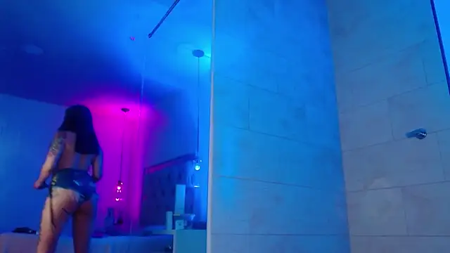 GigiVolkova online show from January 7, 11:56 pm