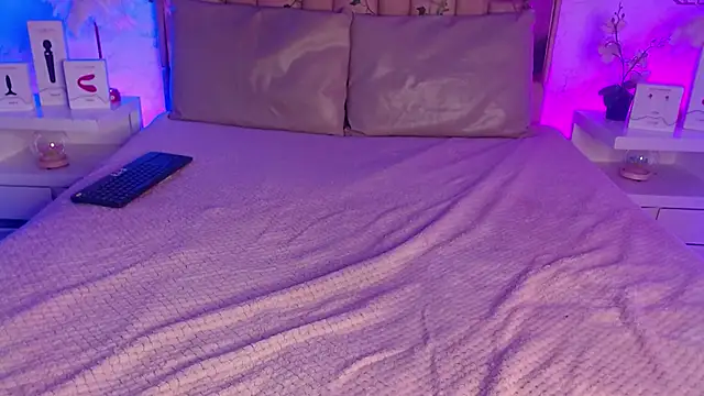 GigiVolkova online show from February 25, 8:51 pm