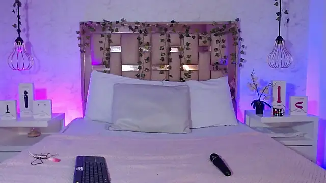 GigiVolkova online show from September 10, 8:20 pm