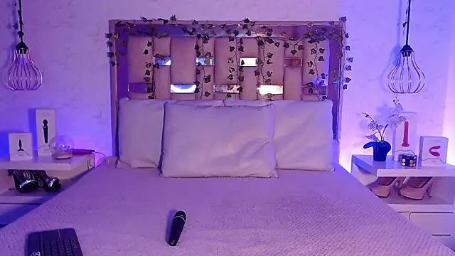 GigiVolkova online show from October 10, 8:30 pm