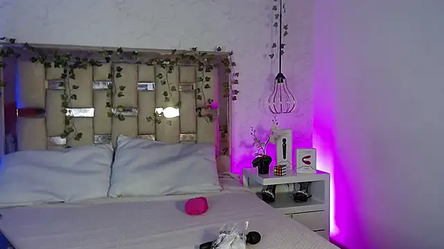 GigiVolkova online show from November 27, 3:52 am