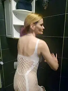 LillyAn123 online show from January 6, 1:31 am