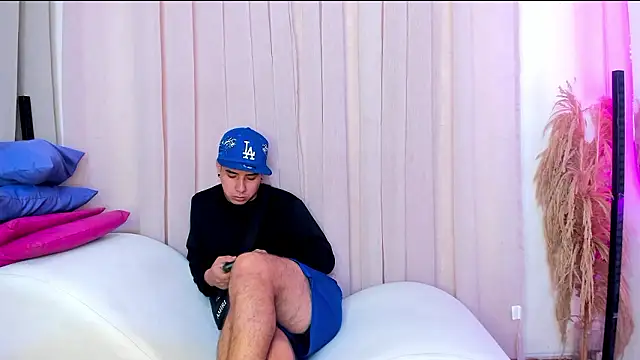 Yourslust  online show from March 20, 1:16 pm