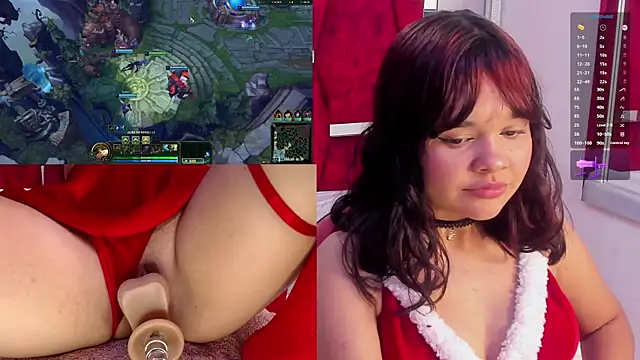 Snapshot of PetiteSalome chatting on December 8, 9:19 pm PetiteSalome online show from December 8, 9:19 pm