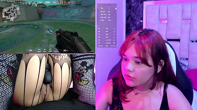 Snapshot of PetiteSalome chatting on January 9, 11:34 pm PetiteSalome online show from January 9, 11:34 pm