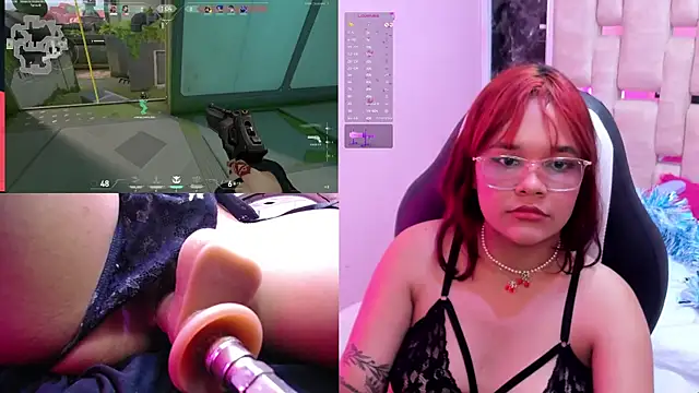 Snapshot of PetiteSalome chatting on January 10, 11:18 pm PetiteSalome online show from January 10, 11:18 pm