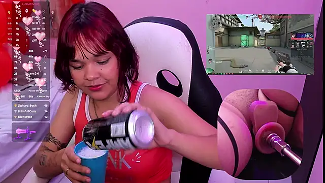 Snapshot of PetiteSalome chatting on February 23, 10:39 am PetiteSalome online show from February 23, 10:39 am