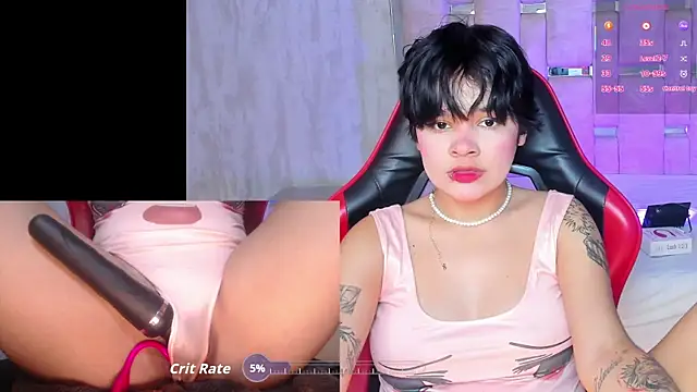 Snapshot of PetiteSalome chatting on October 21, 12:39 pm PetiteSalome online show from October 21, 12:39 pm